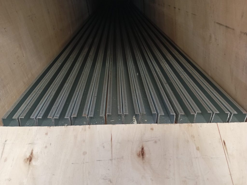 Jual c-track 32x30x4000mm tebal 1.5 mm aksesoris crane berkualitas hanya di cv.blatindoputra utama