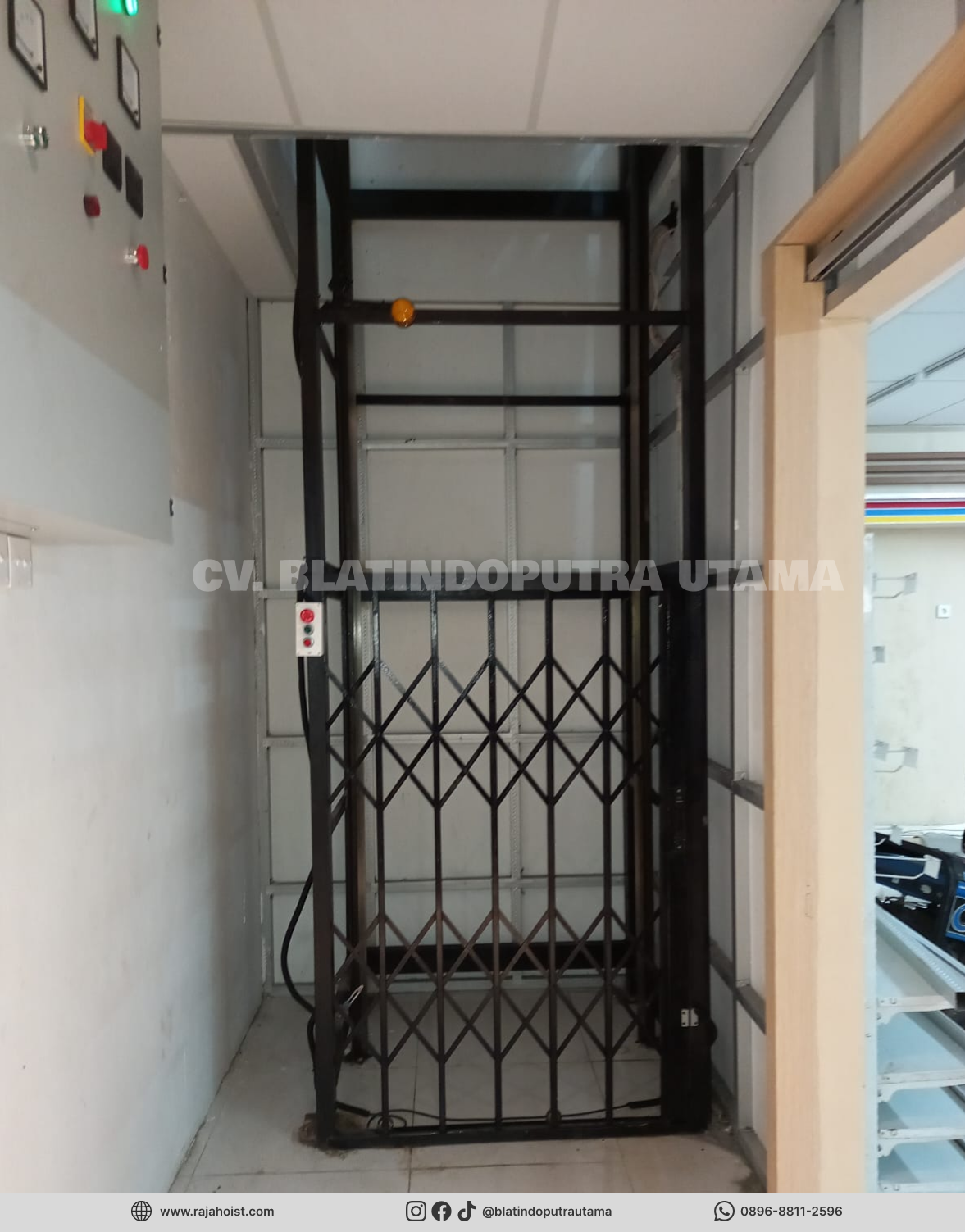 Cargo Lift 1 Ton PT Indomarco Prismatama Jakarta - foto 2